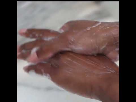 Naturalle Multi-Action Extreme Glow Revitalizing Soap - Image 8