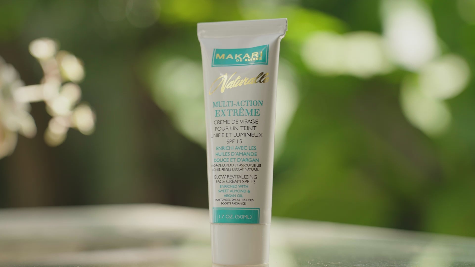 Naturalle Multi-Action Extreme Glow Revitalizing Face Cream SPF 15 - Image 8